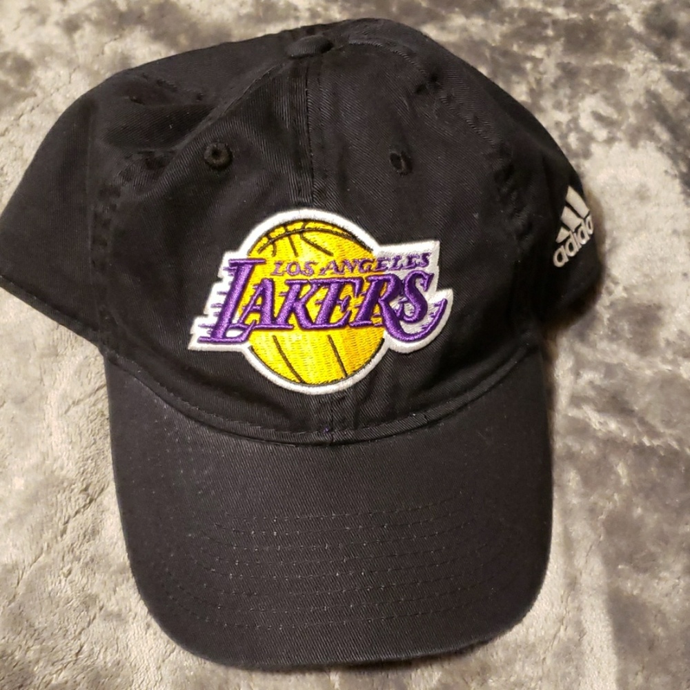 Adidas hat lakers
